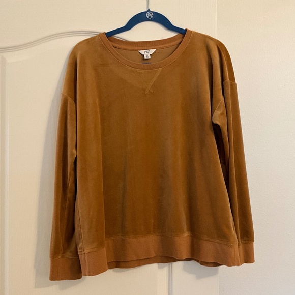 Crown and Ivy, super soft, long sleeve shirt, size medium - Picture 1 of 4